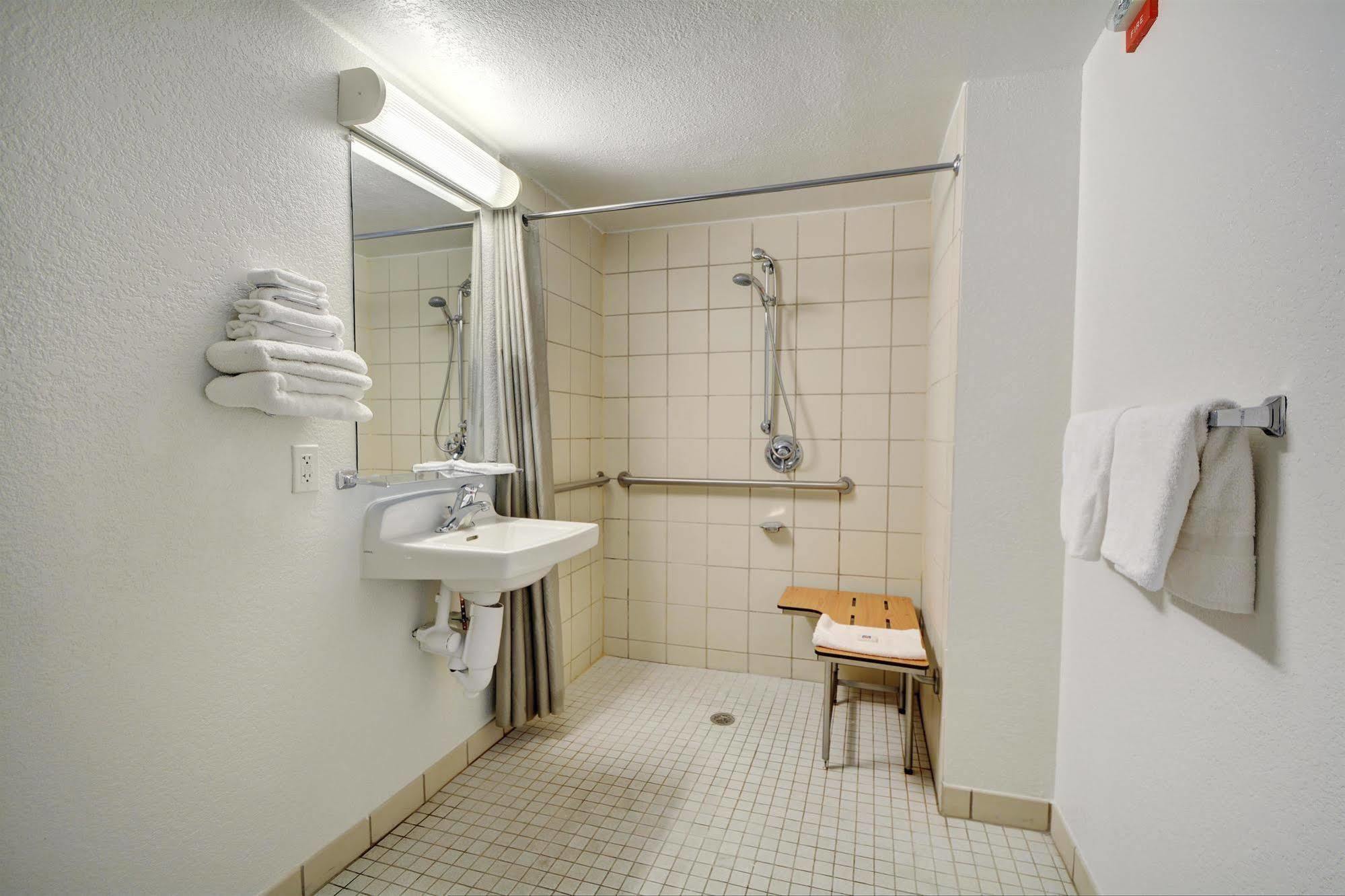 Motel 6-Newport, Ri Εξωτερικό φωτογραφία
